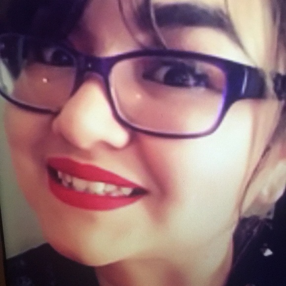 Meet your Posher, Sonia - Picture 2 of 7